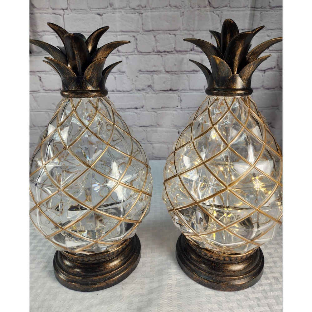 Set Of 2 Indoor Or Outdoor Caged Lighted Pineapple Candlle Holders